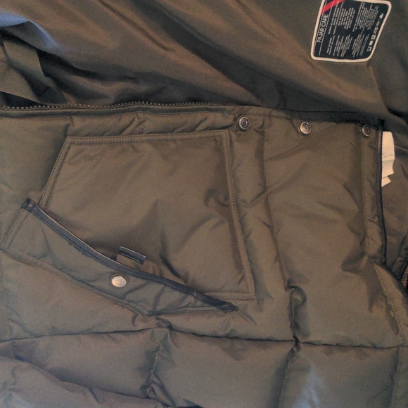 Olive Green Pajar Parka with fur lined hood - Picture 10 of 11